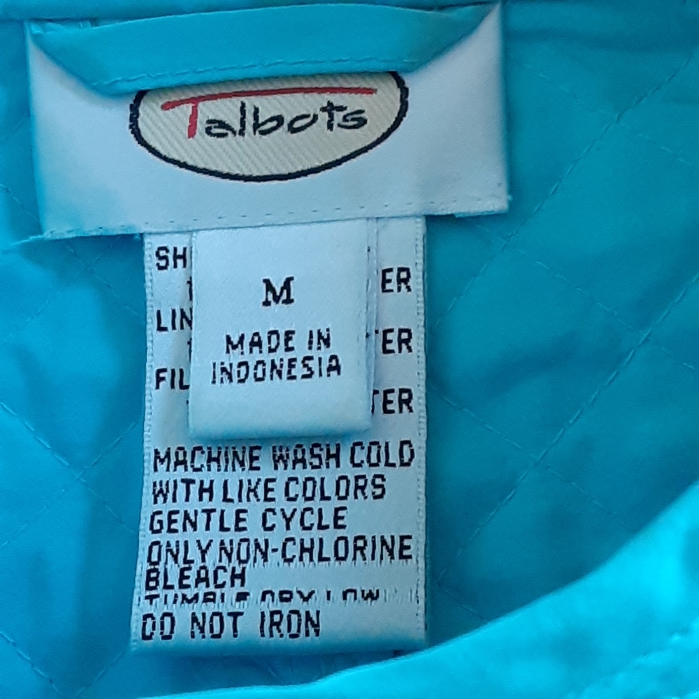 Talbots, Size Medium, Polyester, Pearlized Snap, … - image 2